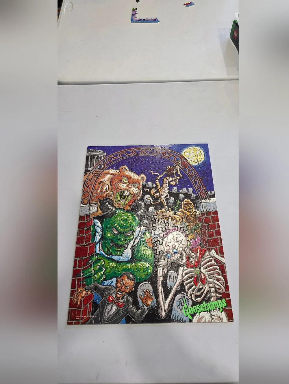Vintage Goosebumps Glow in the Dark Jigsaw 200 Piece Puzzle Milton Bradley, 1996